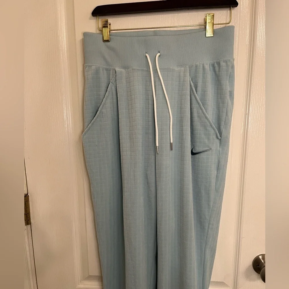 Nike ⭐️NEW Sportswear Velour Poly Jogger small velvet velour